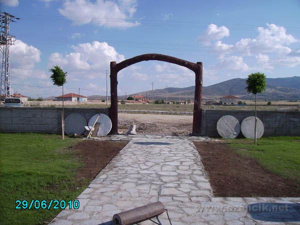 PICT0007.JPG - Ozancık Kültür Parkı
