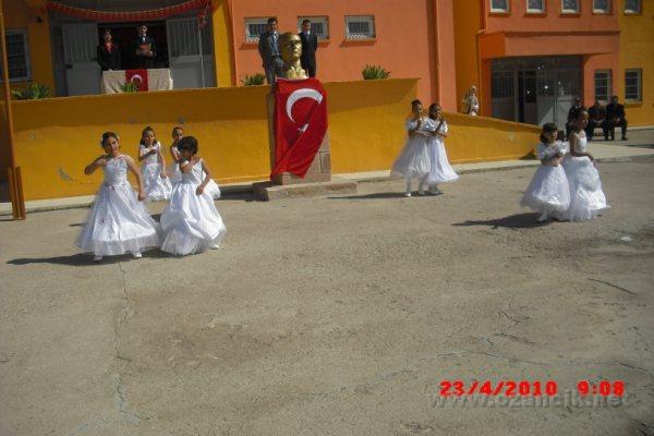 CIMG1022.JPG - Ozancık İlköğretim Okulu 23 Nisan Ulusal Egemenlik ve Çocuk Bayramı