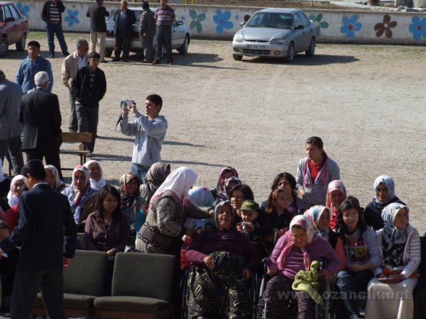 DSCF1093.JPG - Ozancık İlköğretim Okulu 23 Nisan Ulusal Egemenlik ve Çocuk Bayramı