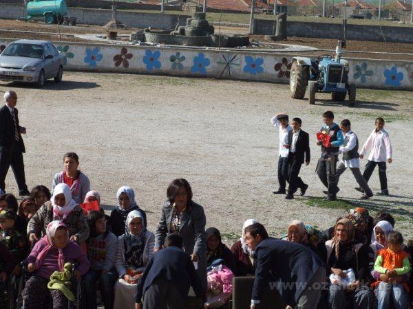DSCF1094.JPG - Ozancık İlköğretim Okulu 23 Nisan Ulusal Egemenlik ve Çocuk Bayramı