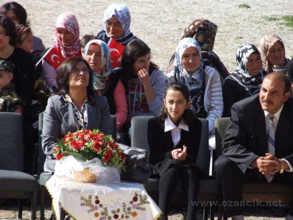 DSCF1098.JPG - Ozancık İlköğretim Okulu 23 Nisan Ulusal Egemenlik ve Çocuk Bayramı
