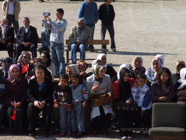 DSCF1099.JPG - Ozancık İlköğretim Okulu 23 Nisan Ulusal Egemenlik ve Çocuk Bayramı