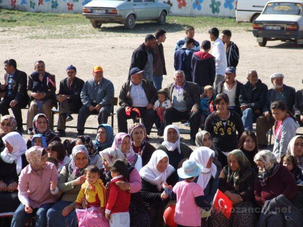 DSCF1100.JPG - Ozancık İlköğretim Okulu 23 Nisan Ulusal Egemenlik ve Çocuk Bayramı