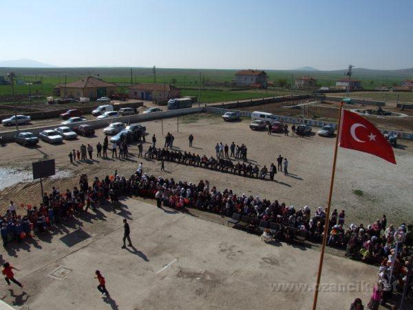 DSCF1102.JPG - Ozancık İlköğretim Okulu 23 Nisan Ulusal Egemenlik ve Çocuk Bayramı