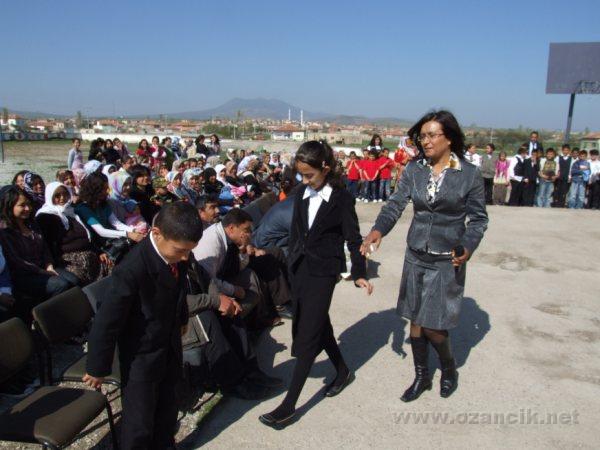 DSCF1122.JPG - Ozancık İlköğretim Okulu 23 Nisan Ulusal Egemenlik ve Çocuk Bayramı